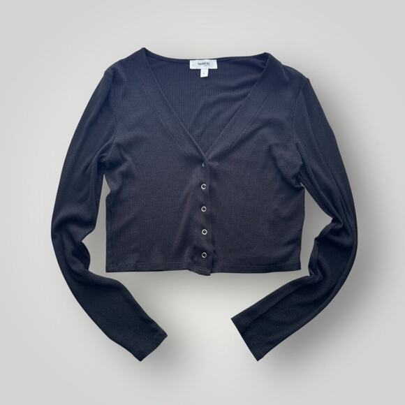 Hashtag Sweaters - Black Cropped Ribbed V-Neck Cardigan Sweater Size Large